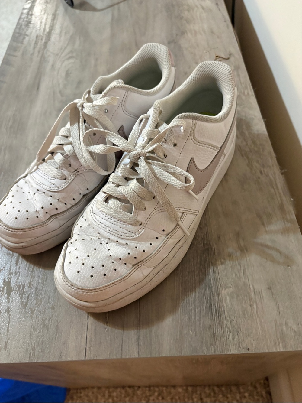 Nike Women's White Low-Top Leather Sneakers